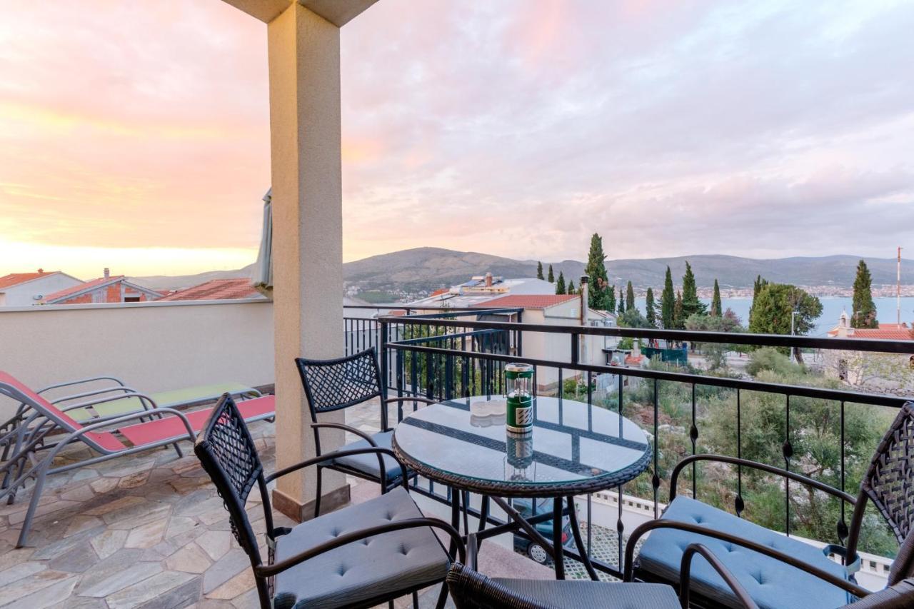 Apartments Villa Kameja Donji Okrug  Exteriör bild
